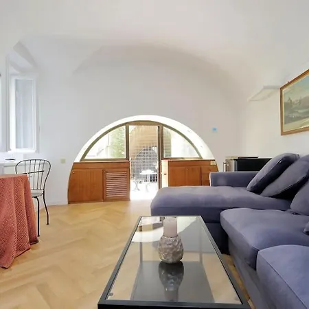شقة Pantheon With Private Terrace