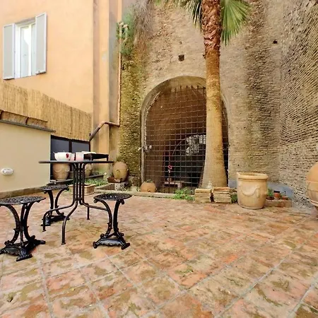 Pantheon With Private Terrace Apartamento Roma
