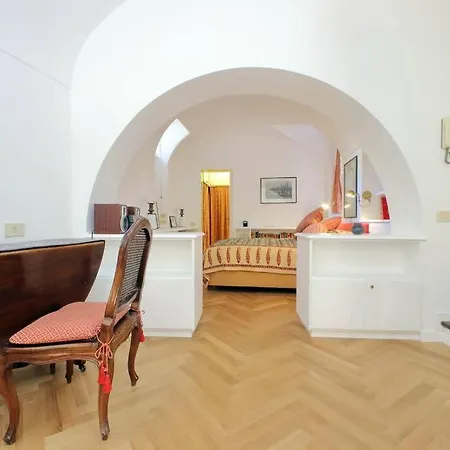 Pantheon With Private Terrace Apartamento