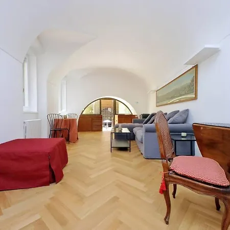 Pantheon With Private Terrace Řím