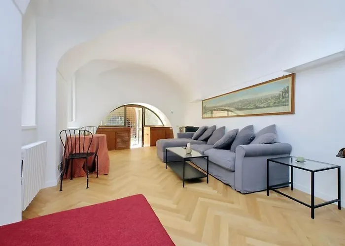 Pantheon With Private Terrace Daire