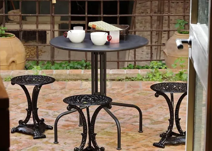 Daire Pantheon With Private Terrace