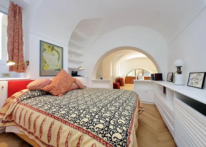 Pantheon With Private Terrace