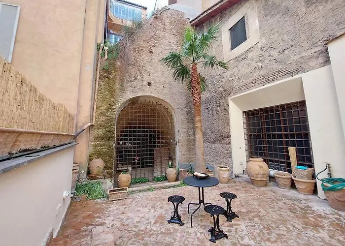 Pantheon With Private Terrace Daire *