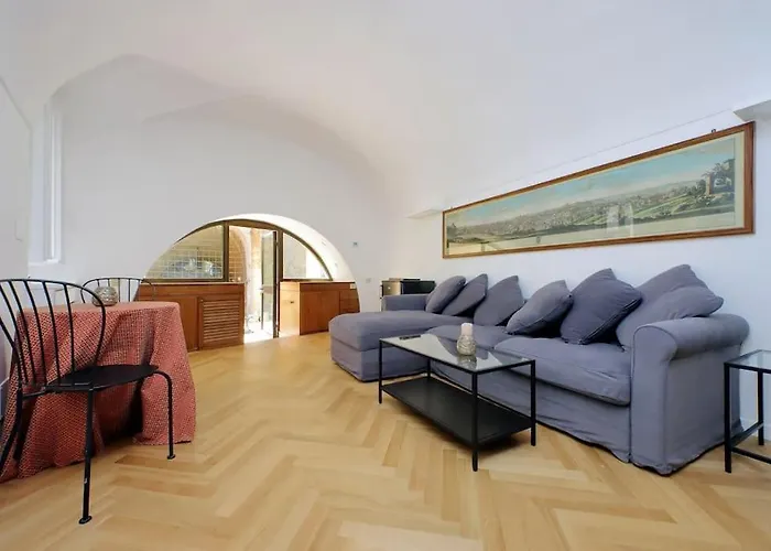 Daire Pantheon With Private Terrace