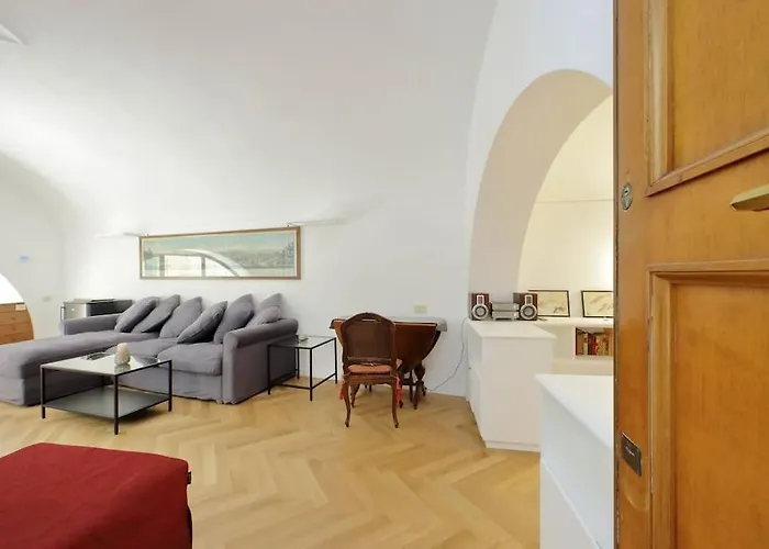 Pantheon With Private Terrace