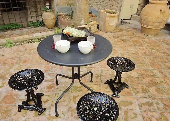 Daire Pantheon With Private Terrace