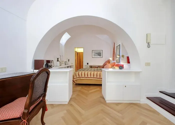 Pantheon With Private Terrace Daire Roma