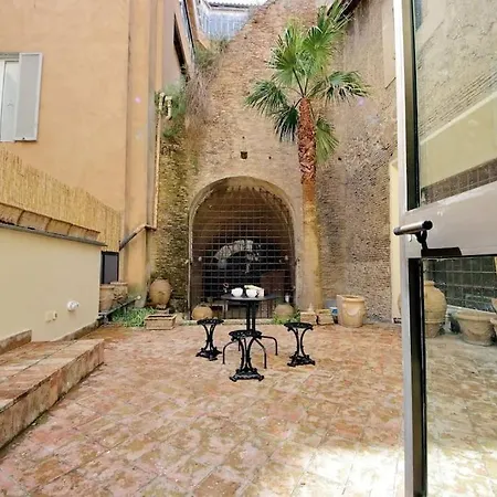 Pantheon With Private Terrace روما
